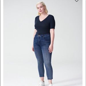 Universal Standard Foundation V-Neck Tee